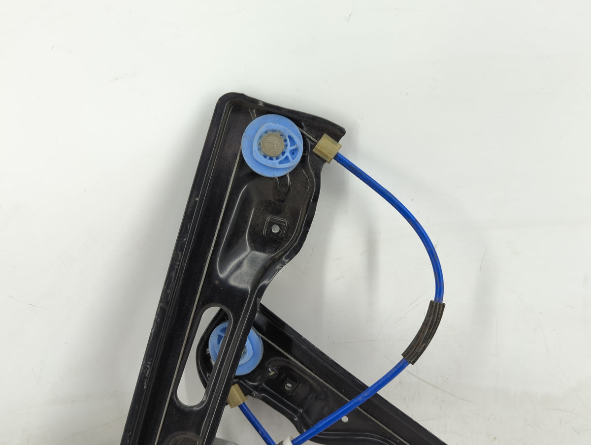 2013-2016 Chevrolet Malibu Used Window Regulator Passenger Front 1415383 - Oemusedautoparts1.com