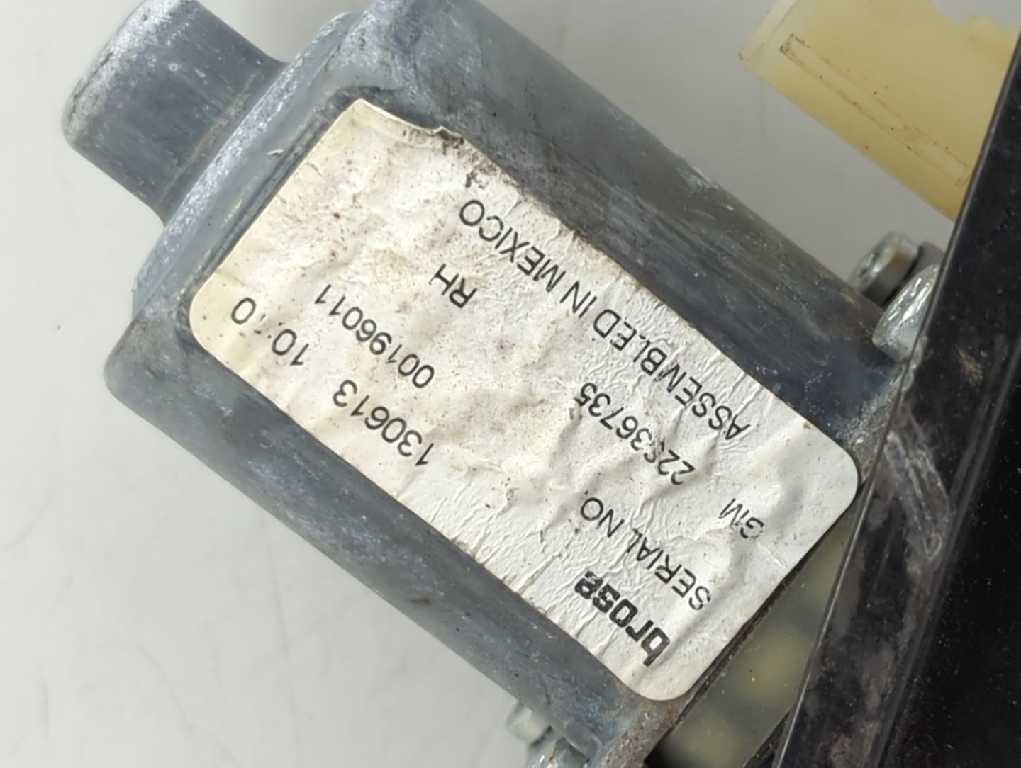 2013-2016 Chevrolet Malibu Used Window Regulator Passenger Front 1415383 - Oemusedautoparts1.com