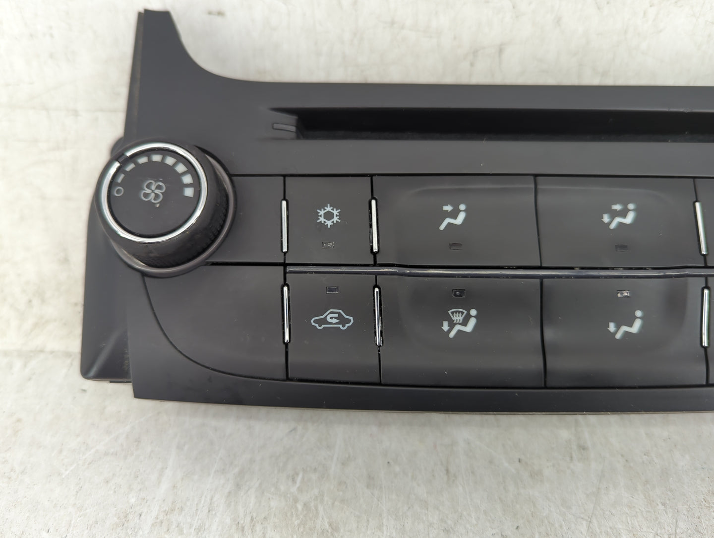 2014-2016 Chevrolet Malibu Climate Control Module Temperature AC/Heater Replacement P/N:23465797 545290509 Fits OEM Used Aut