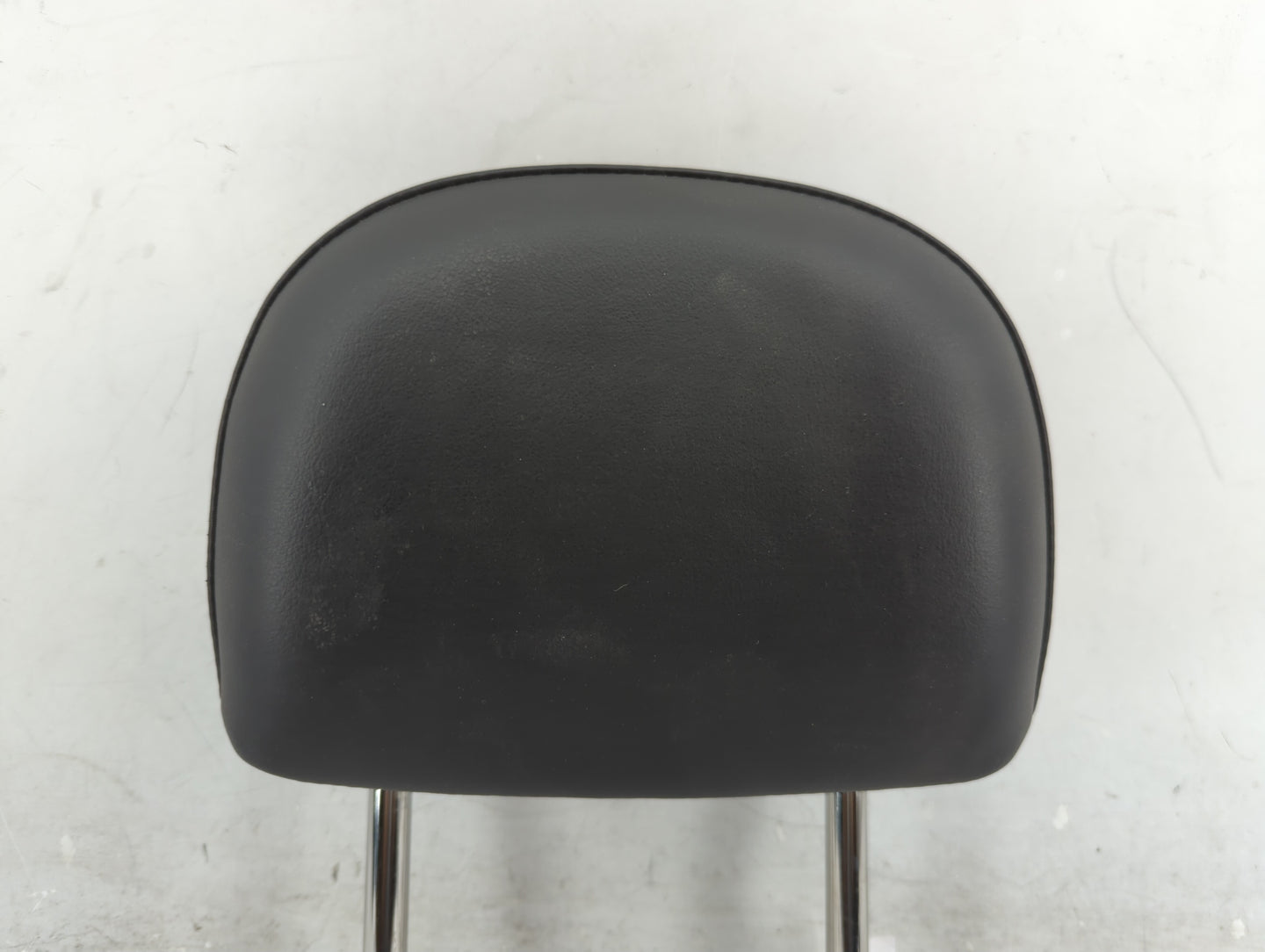 2014-2015 Chevrolet Malibu Headrest Head Rest Rear Center Seat Fits Fits 2014 2015 OEM Used Auto Parts - Oemusedautoparts1.c