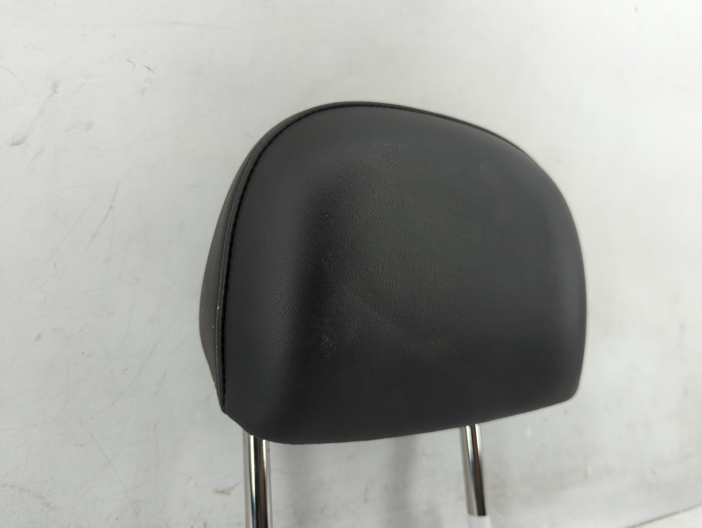 2014-2015 Chevrolet Malibu Headrest Head Rest Rear Center Seat Fits Fits 2014 2015 OEM Used Auto Parts - Oemusedautoparts1.c