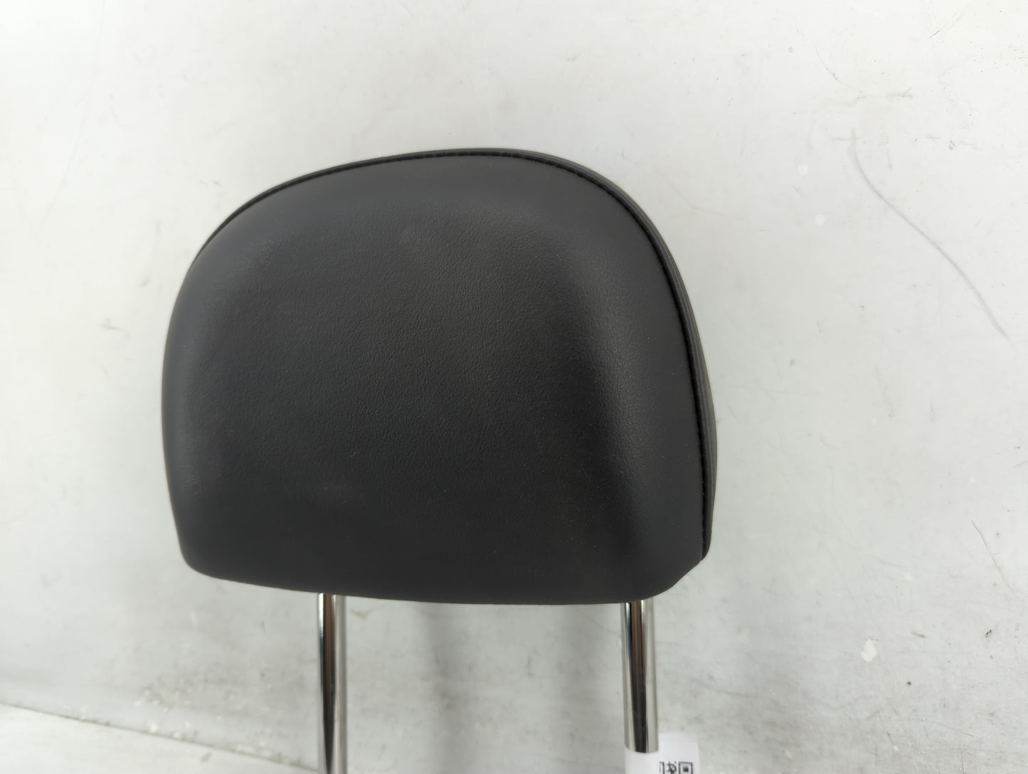 2014-2015 Chevrolet Malibu Headrest Head Rest Rear Center Seat Fits Fits 2014 2015 OEM Used Auto Parts - Oemusedautoparts1.c