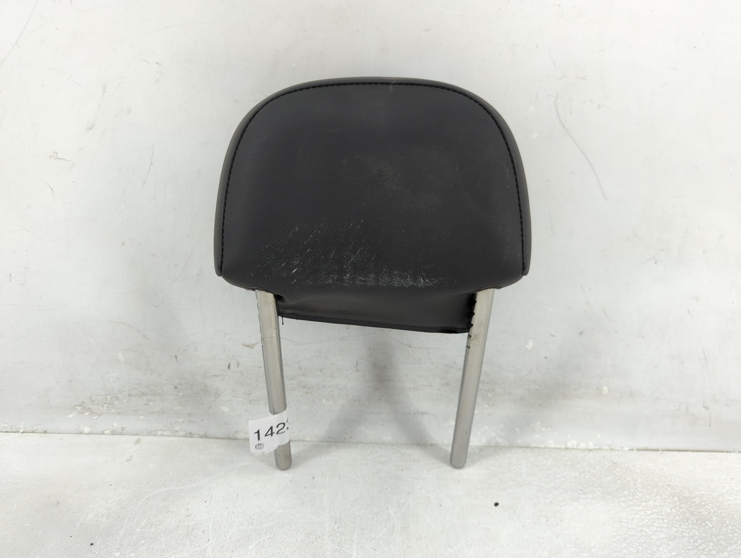 2014-2015 Chevrolet Malibu Headrest Head Rest Rear Center Seat Fits Fits 2014 2015 OEM Used Auto Parts - Oemusedautoparts1.c