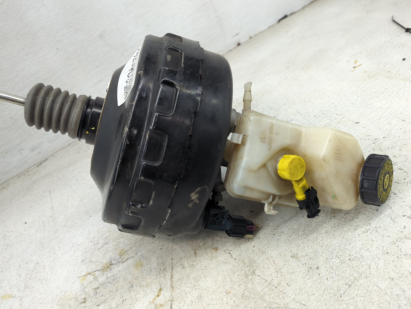 2013-2016 Chevrolet Malibu Power Brake Booster Oem 1427903 - Oemusedautoparts1.com