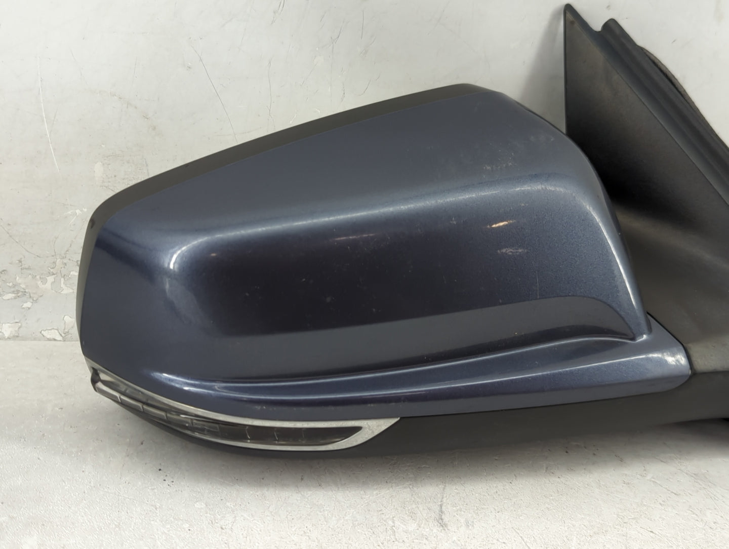 2014-2016 Chevrolet Malibu Passenger Side View Mirror - Right Door Mirror OEM Used - Oemusedautoparts1.com