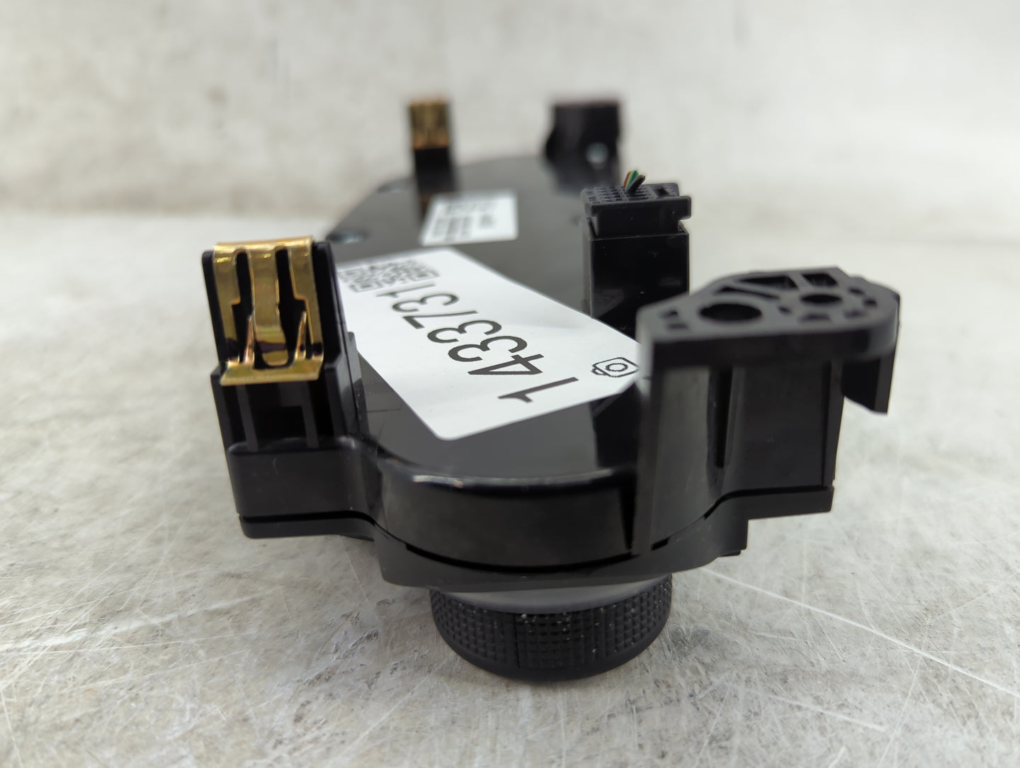 2014-2016 Chevrolet Malibu Radio Control Panel - Oemusedautoparts1.com