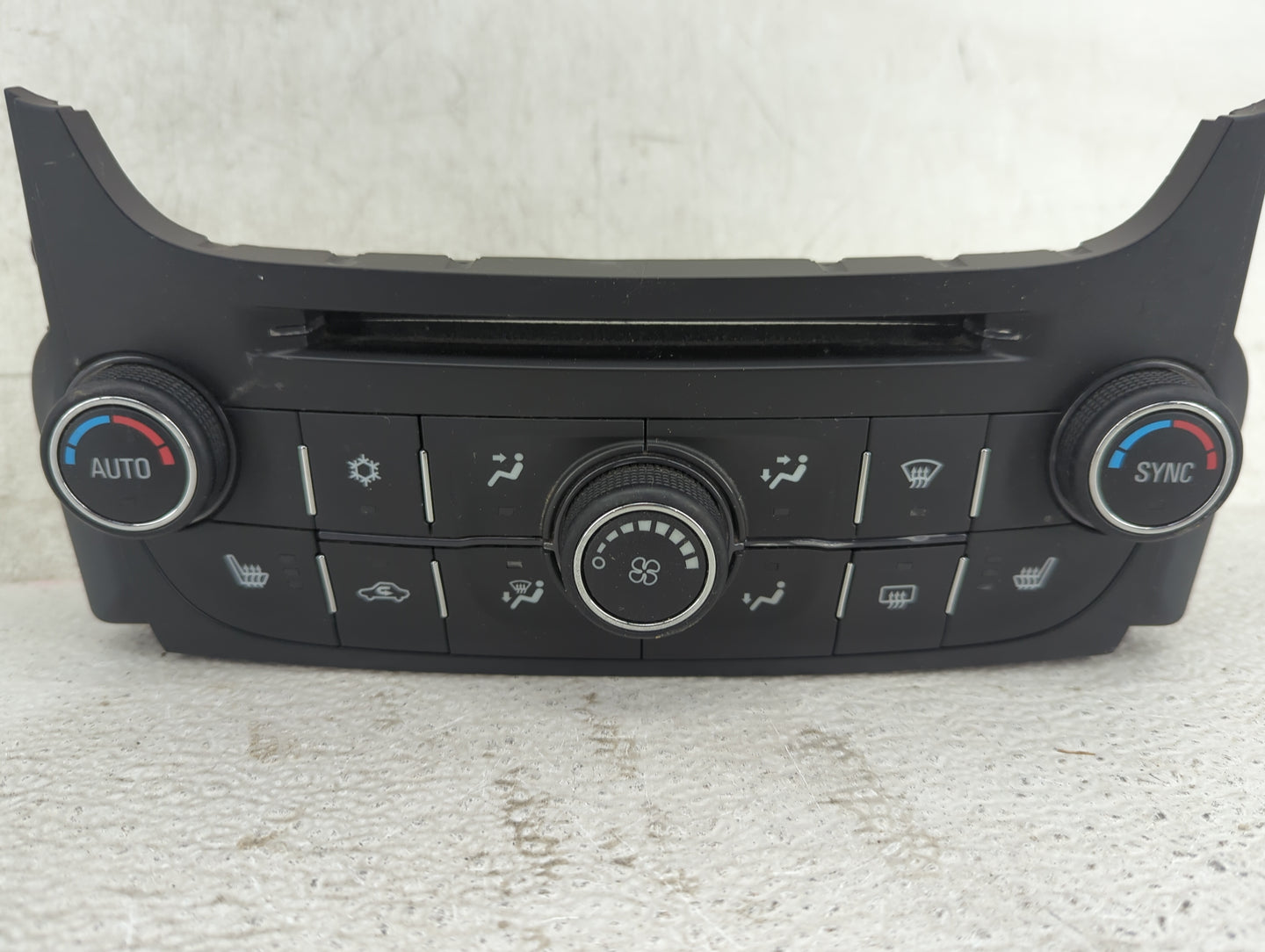 2013-2015 Chevrolet Malibu Climate Control Module Temperature AC/Heater Replacement P/N:23465799 545290509 Fits OEM Used Aut