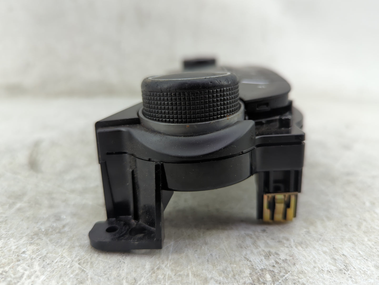 2014-2016 Chevrolet Malibu Radio Control Panel - Oemusedautoparts1.com