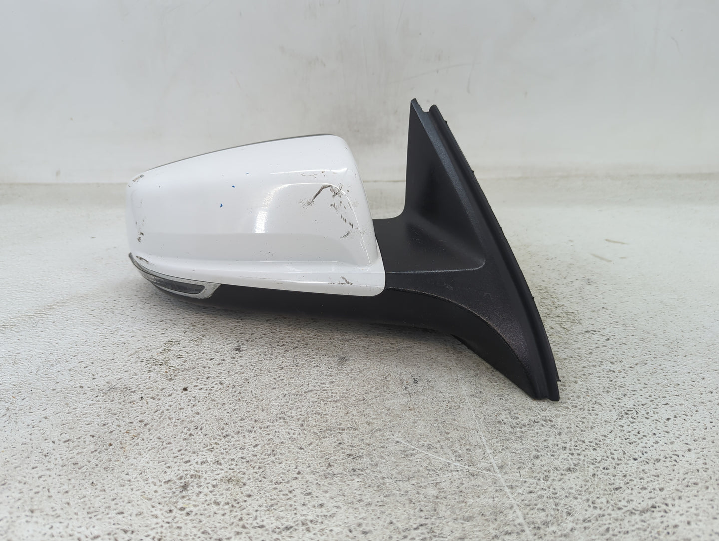 2014-2016 Chevrolet Malibu Passenger Side View Mirror - Right Door Mirror OEM Used - Oemusedautoparts1.com