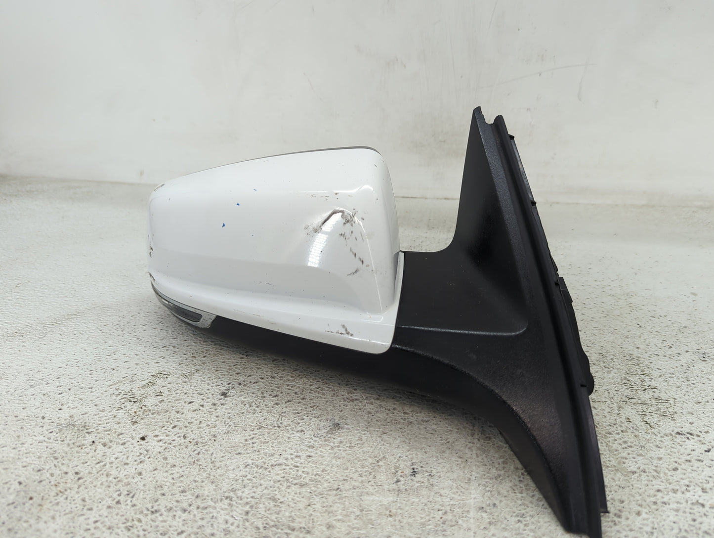 2014-2016 Chevrolet Malibu Passenger Side View Mirror - Right Door Mirror OEM Used - Oemusedautoparts1.com