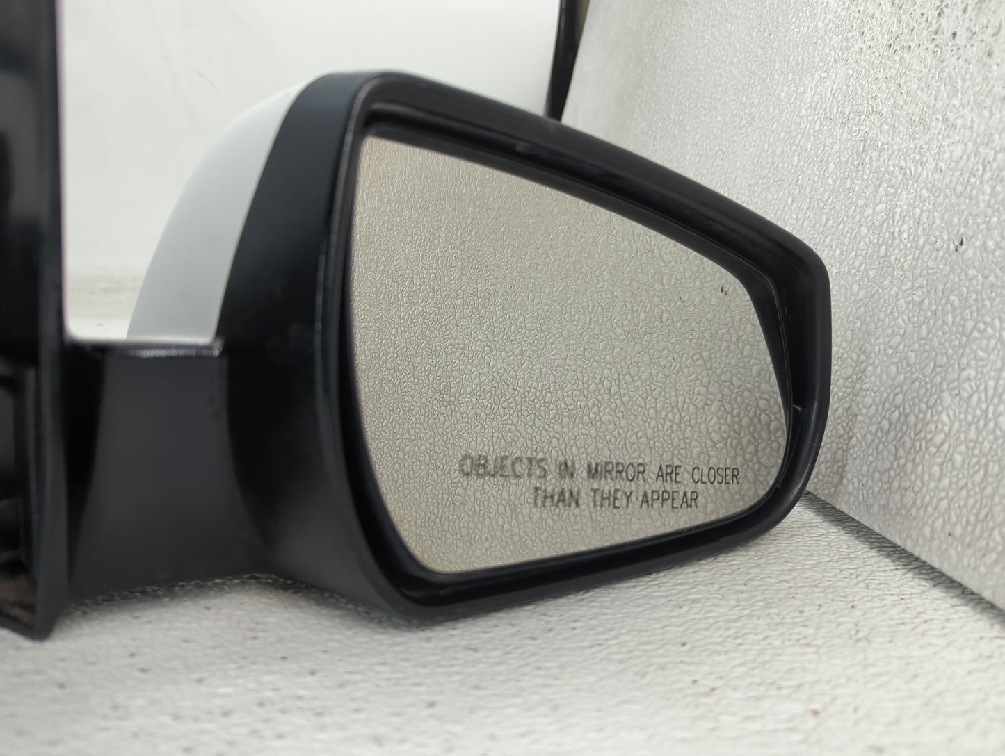 2014-2016 Chevrolet Malibu Passenger Side View Mirror - Right Door Mirror OEM Used - Oemusedautoparts1.com
