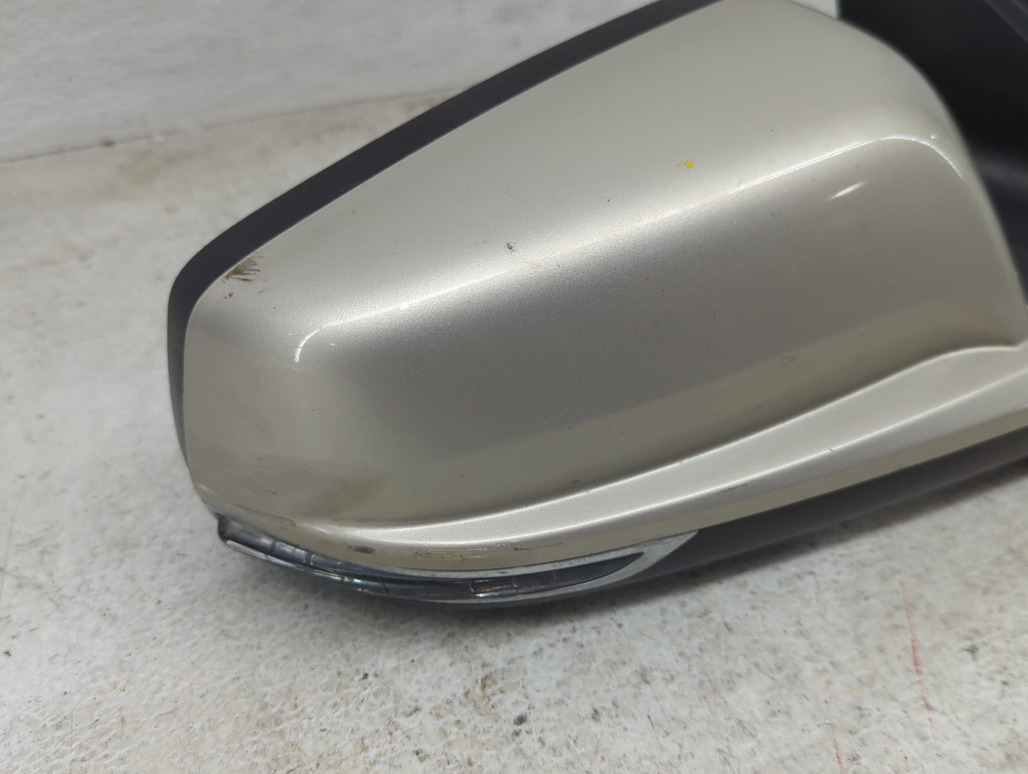 2014-2016 Chevrolet Malibu Passenger Side View Mirror - Right Door Mirror OEM Used - Oemusedautoparts1.com