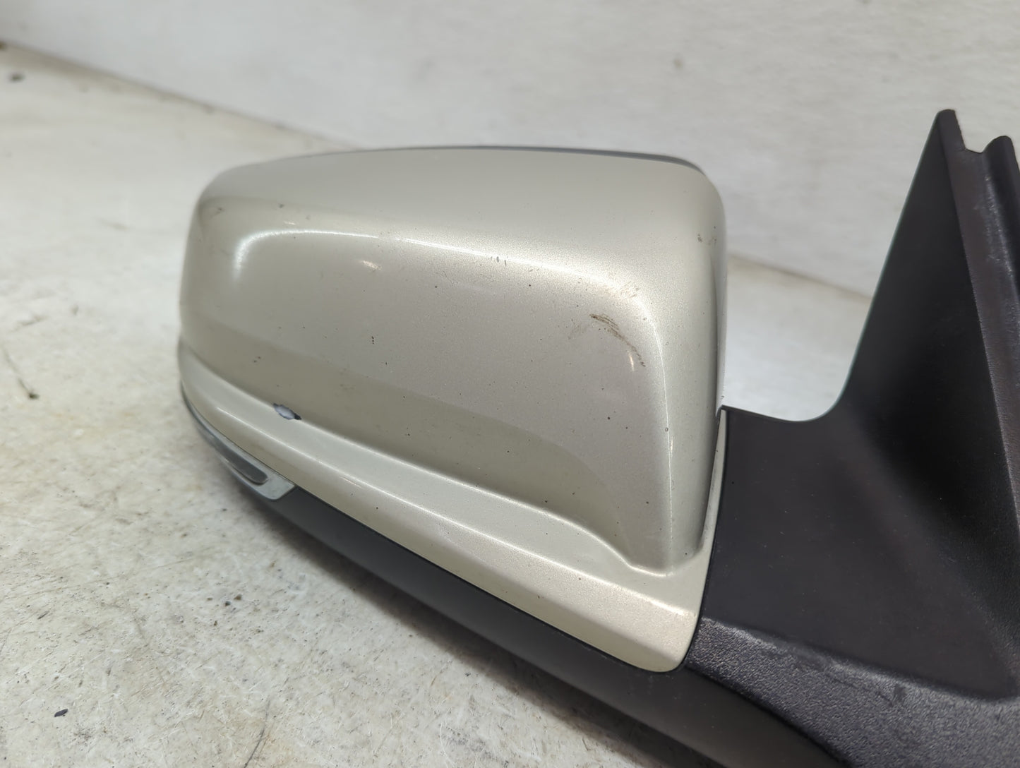 2014-2016 Chevrolet Malibu Passenger Side View Mirror - Right Door Mirror OEM Used - Oemusedautoparts1.com