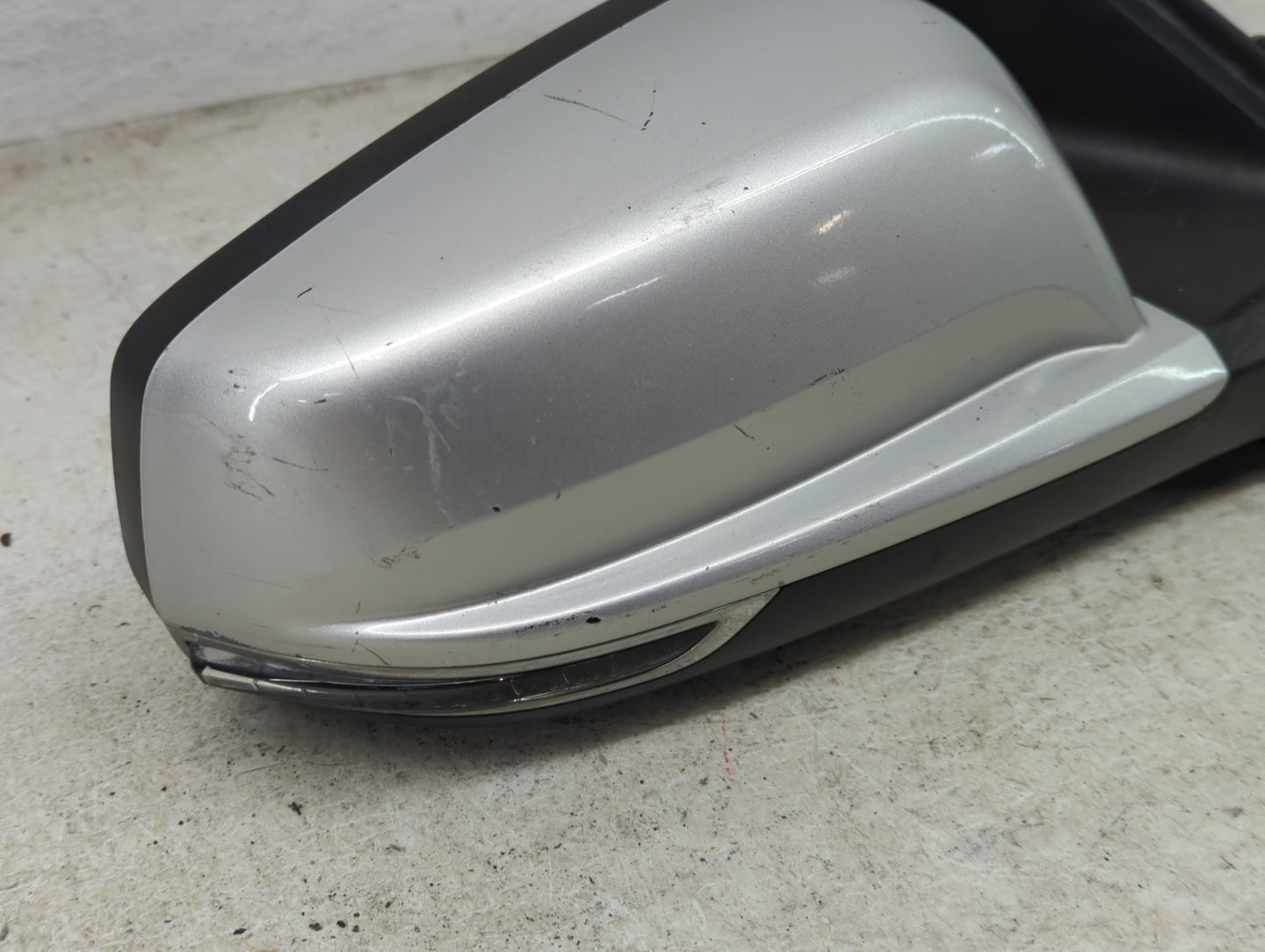2014-2016 Chevrolet Malibu Passenger Side View Mirror - Right Door Mirror OEM Used - Oemusedautoparts1.com
