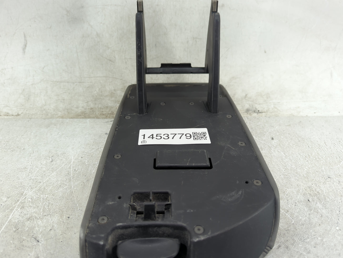 2015 Chevrolet Malibu Center Floor Console Fits OEM Used Auto Parts - Oemusedautoparts1.com
