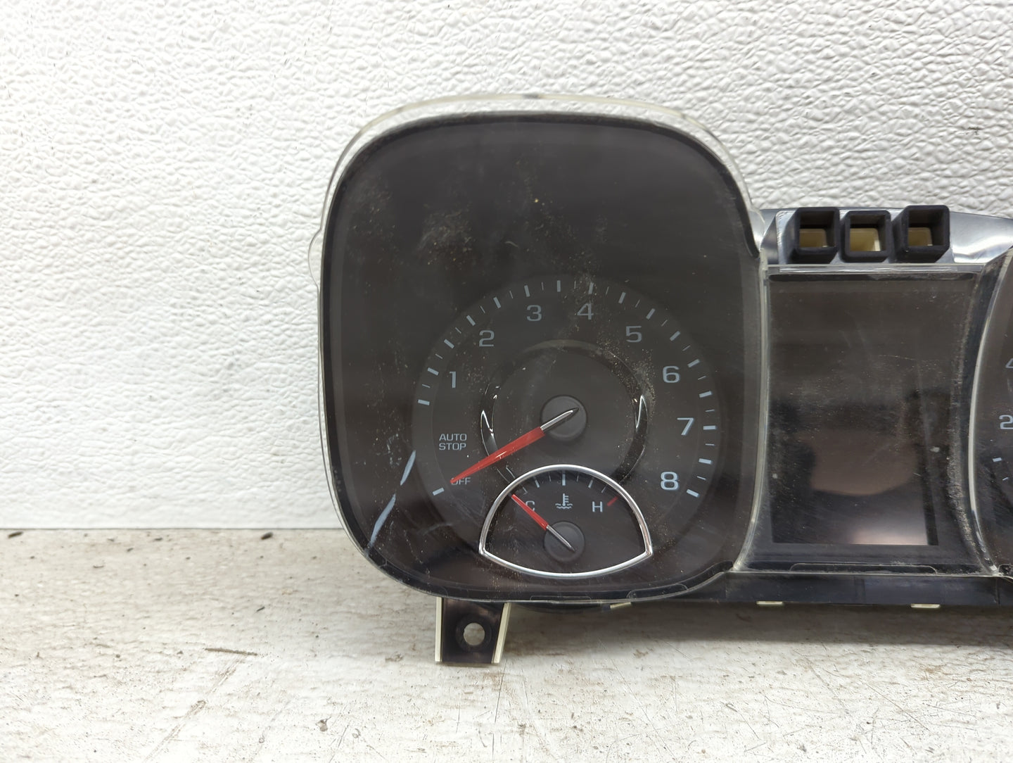 2014-2016 Chevrolet Malibu Speedometer Instrument Cluster Gauges - Oemusedautoparts1.com