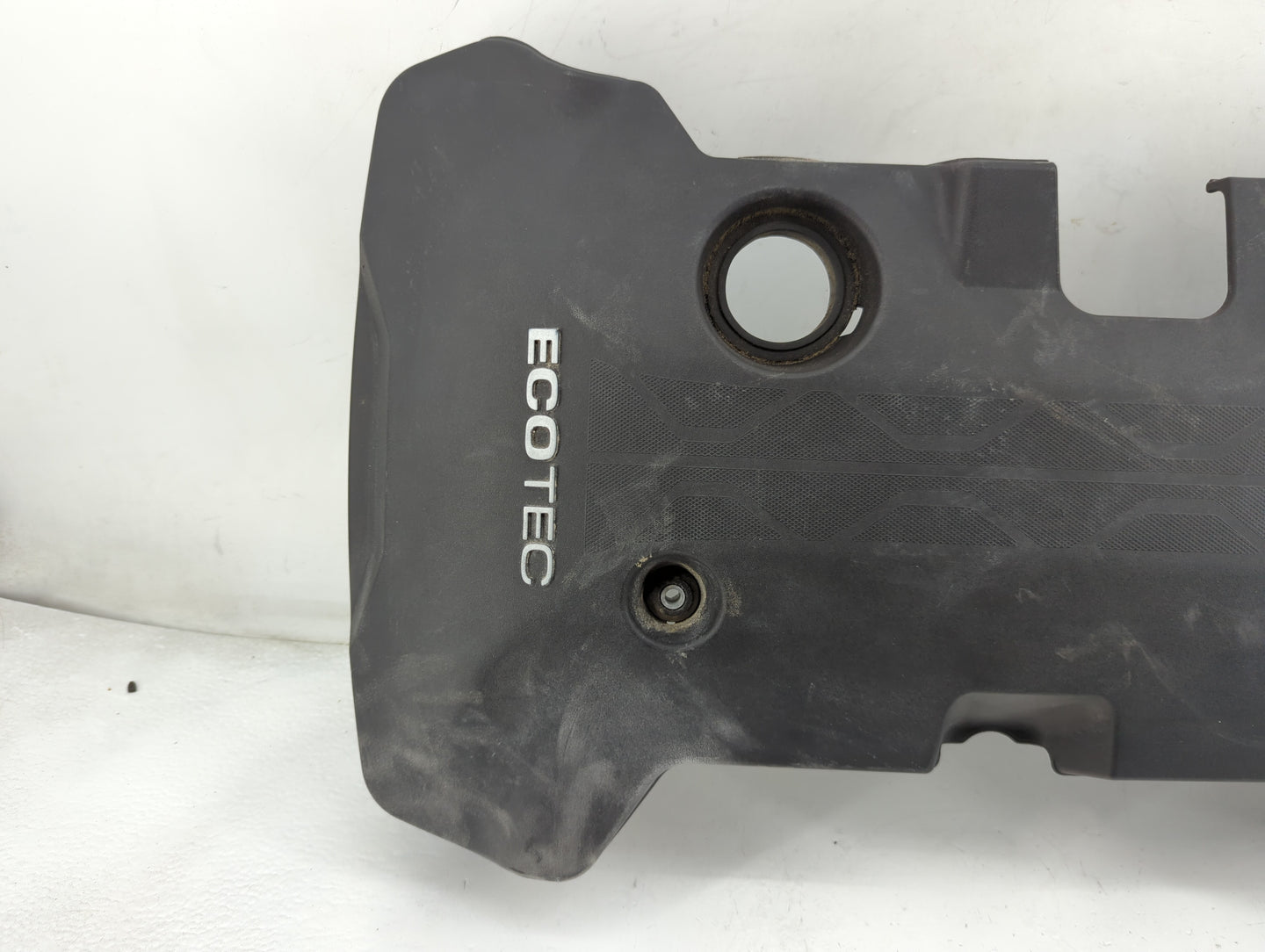 2015 Chevrolet Malibu Engine Cover 1457892 - Oemusedautoparts1.com