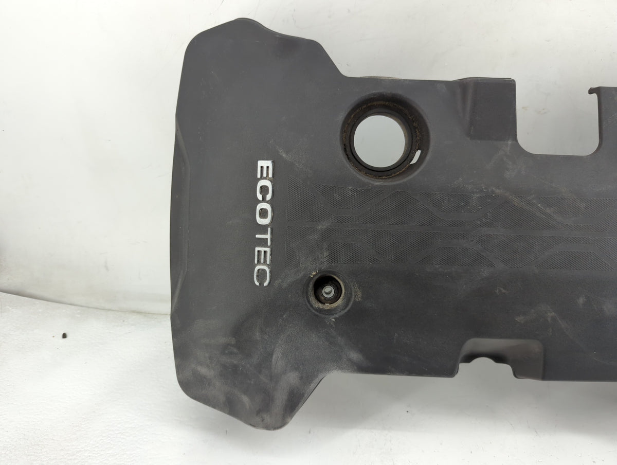 2015 Chevrolet Malibu Engine Cover 1457892 - Oemusedautoparts1.com