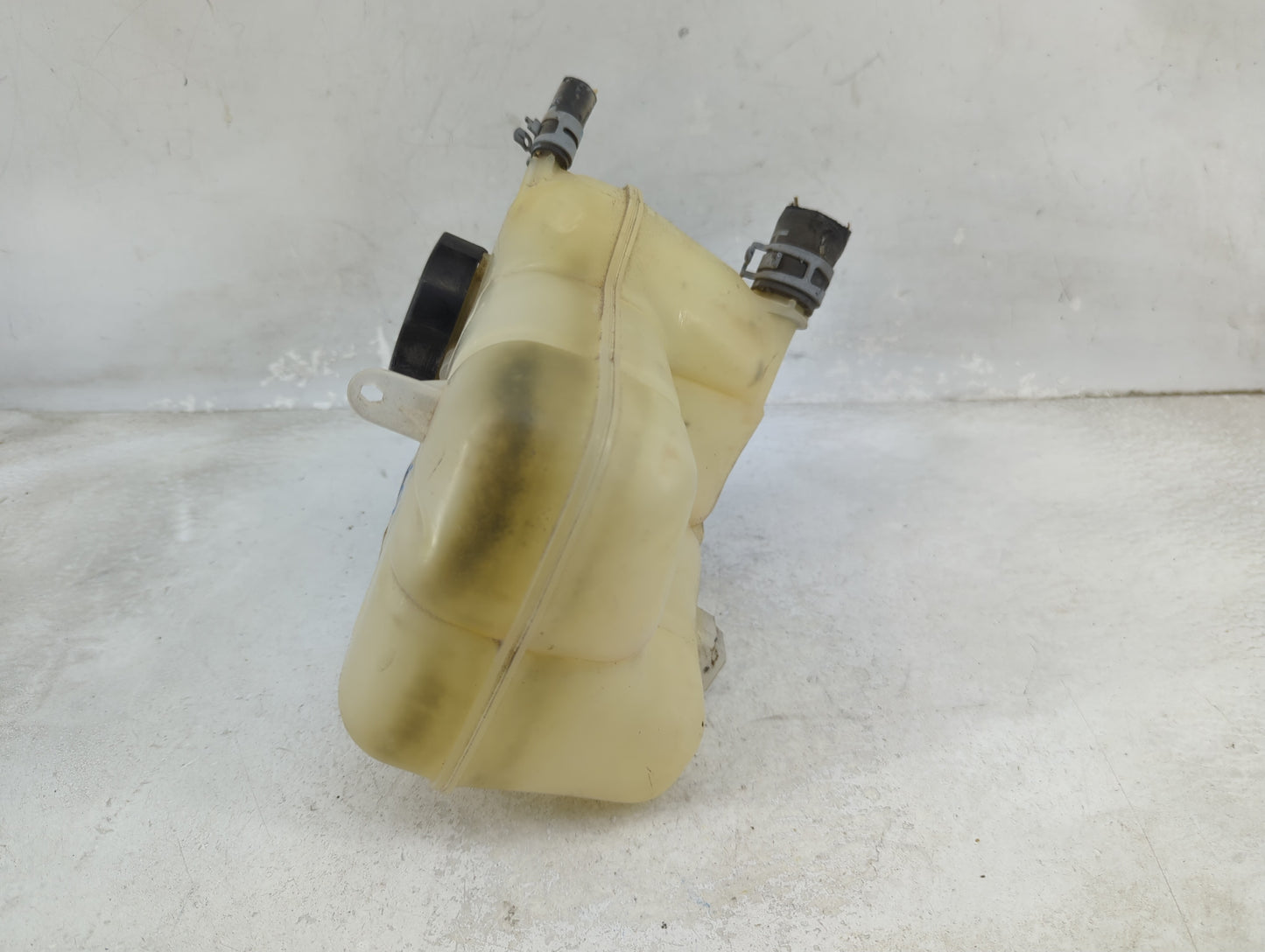 2013 Chevrolet Malibu Radiator Coolant Overflow Expansion Tank Bottle 1459197 - Oemusedautoparts1.com