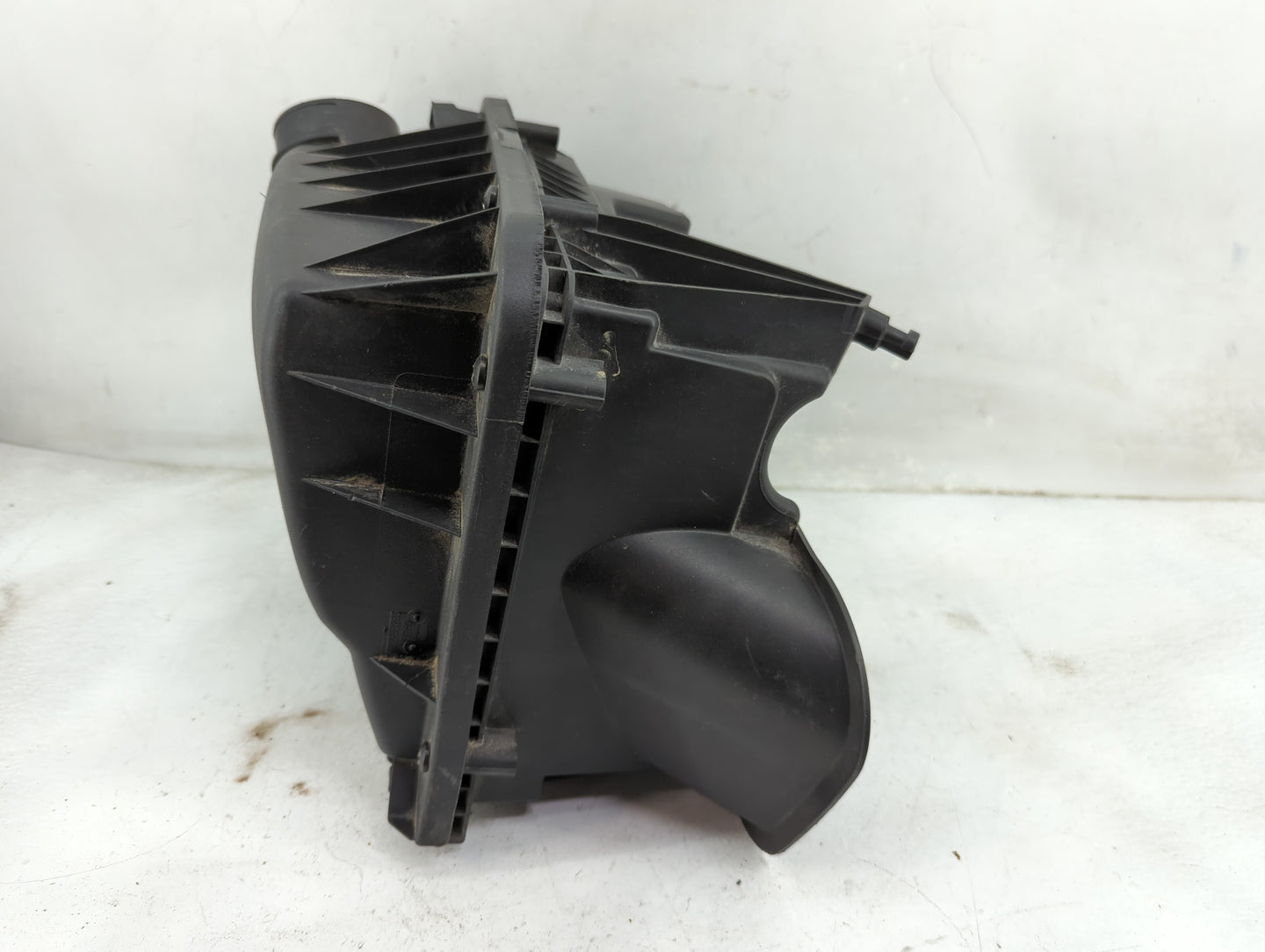 2014-2015 Chevrolet Malibu Air Cleaner Intake-duct Hose Tube 1459435 - Oemusedautoparts1.com