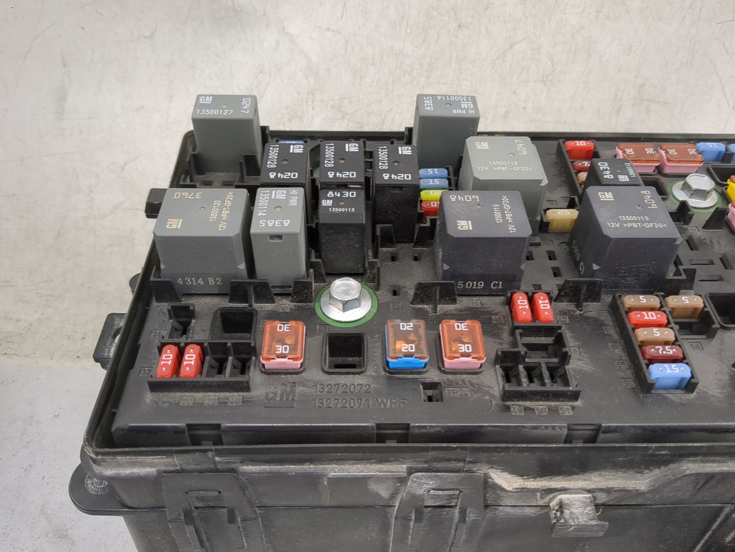 2014-2016 Chevrolet Malibu Fusebox Fuse Box Panel Relay Module P/N:13272072 13272071 Fits Fits 2014 2015 2016 OEM Used Auto 