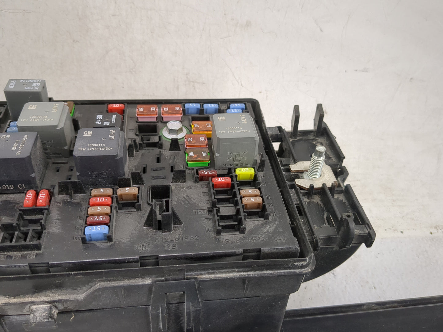 2014-2016 Chevrolet Malibu Fusebox Fuse Box Panel Relay Module P/N:13272072 13272071 Fits Fits 2014 2015 2016 OEM Used Auto 