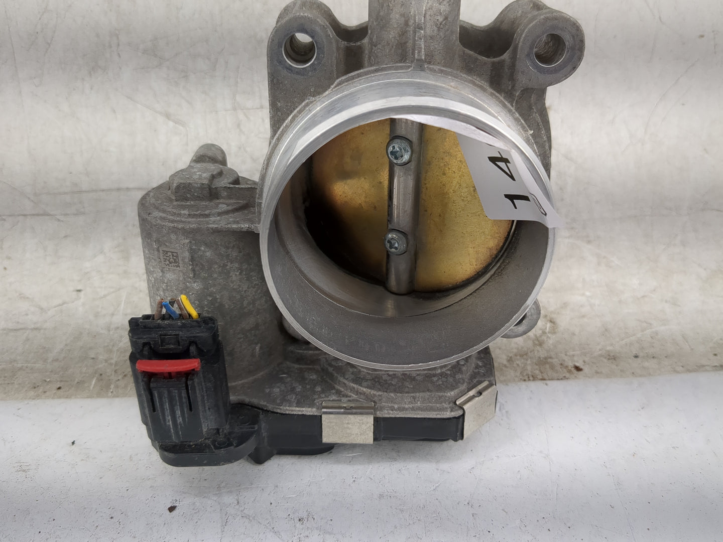 2013-2015 Chevrolet Malibu Throttle Body P/N:12627217 Fits Fits 2013 2014 2015 2017 2018 2019 2020 OEM Used Auto Parts - Oem