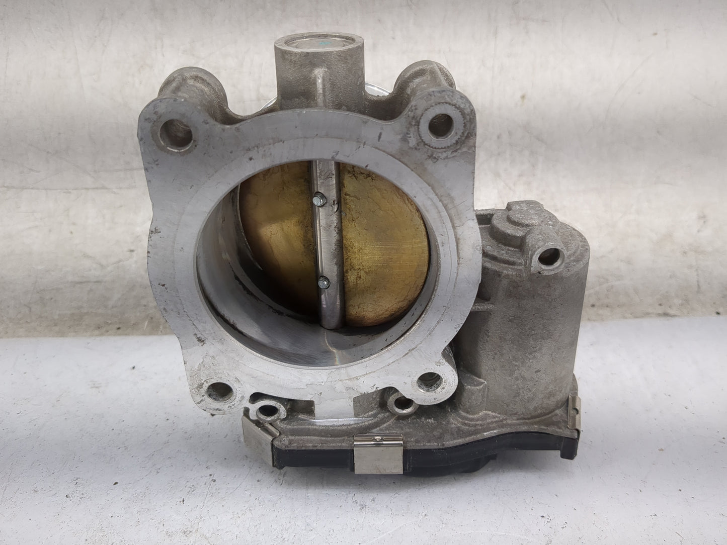 2013-2015 Chevrolet Malibu Throttle Body P/N:12627217 Fits Fits 2013 2014 2015 2017 2018 2019 2020 OEM Used Auto Parts - Oem