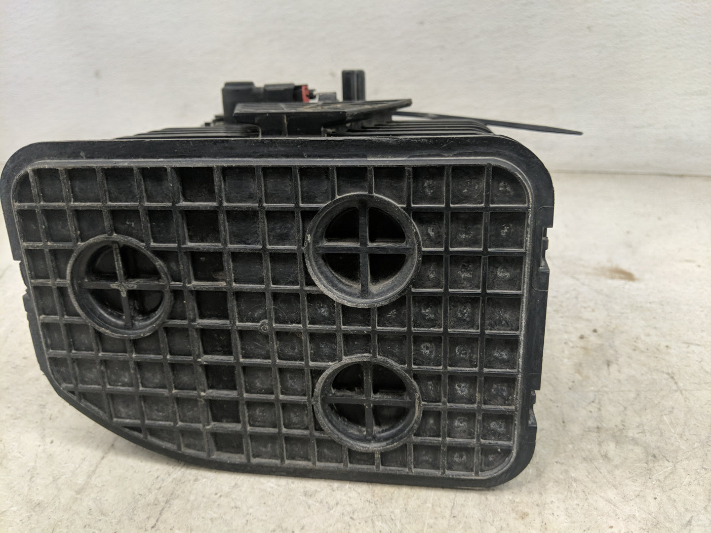 2015 Chevrolet Malibu Fuel Vapor Charcoal Canister 1461938 - Oemusedautoparts1.com