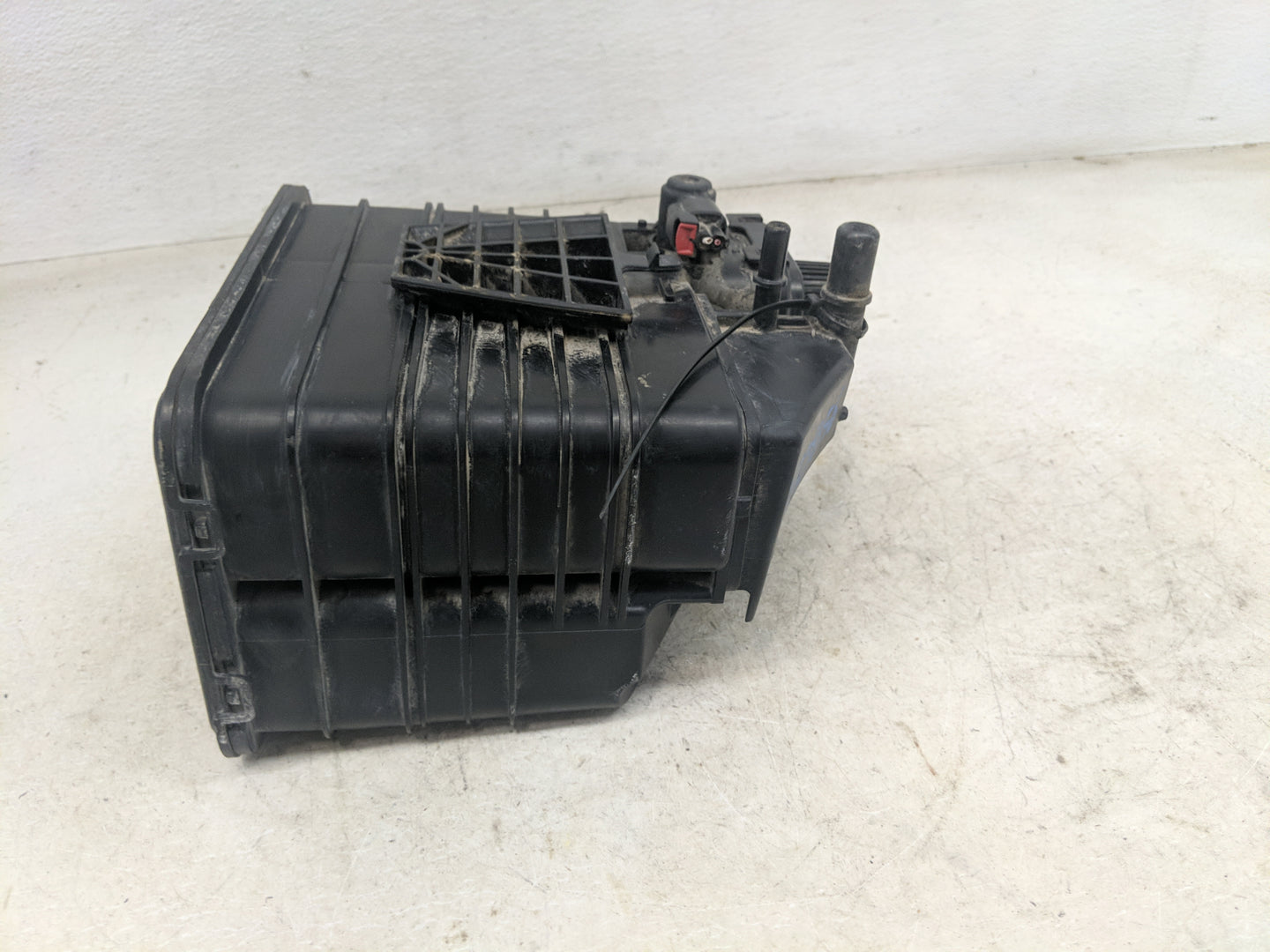 2015 Chevrolet Malibu Fuel Vapor Charcoal Canister 1461938 - Oemusedautoparts1.com
