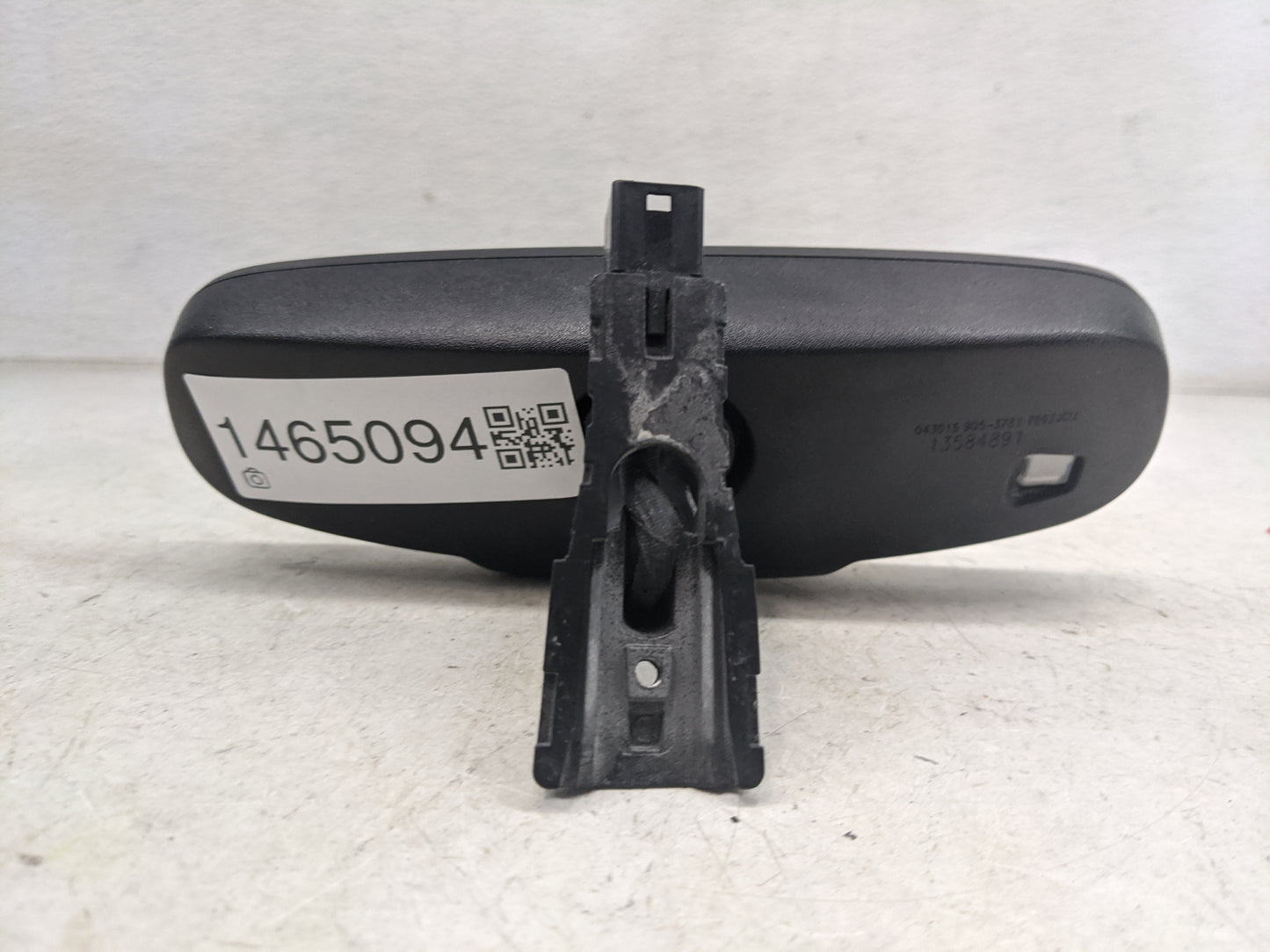 2013-2016 Chevrolet Malibu Interior Rear View Mirror Replacement OEM P/N:13584891 Fits OEM Used Auto Parts - Oemusedautopart
