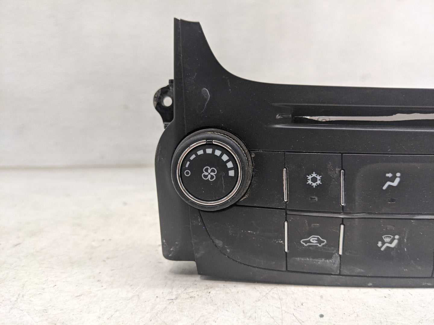 2014-2016 Chevrolet Malibu Climate Control Module Temperature AC/Heater Replacement P/N:23465797 545290509 Fits OEM Used Aut