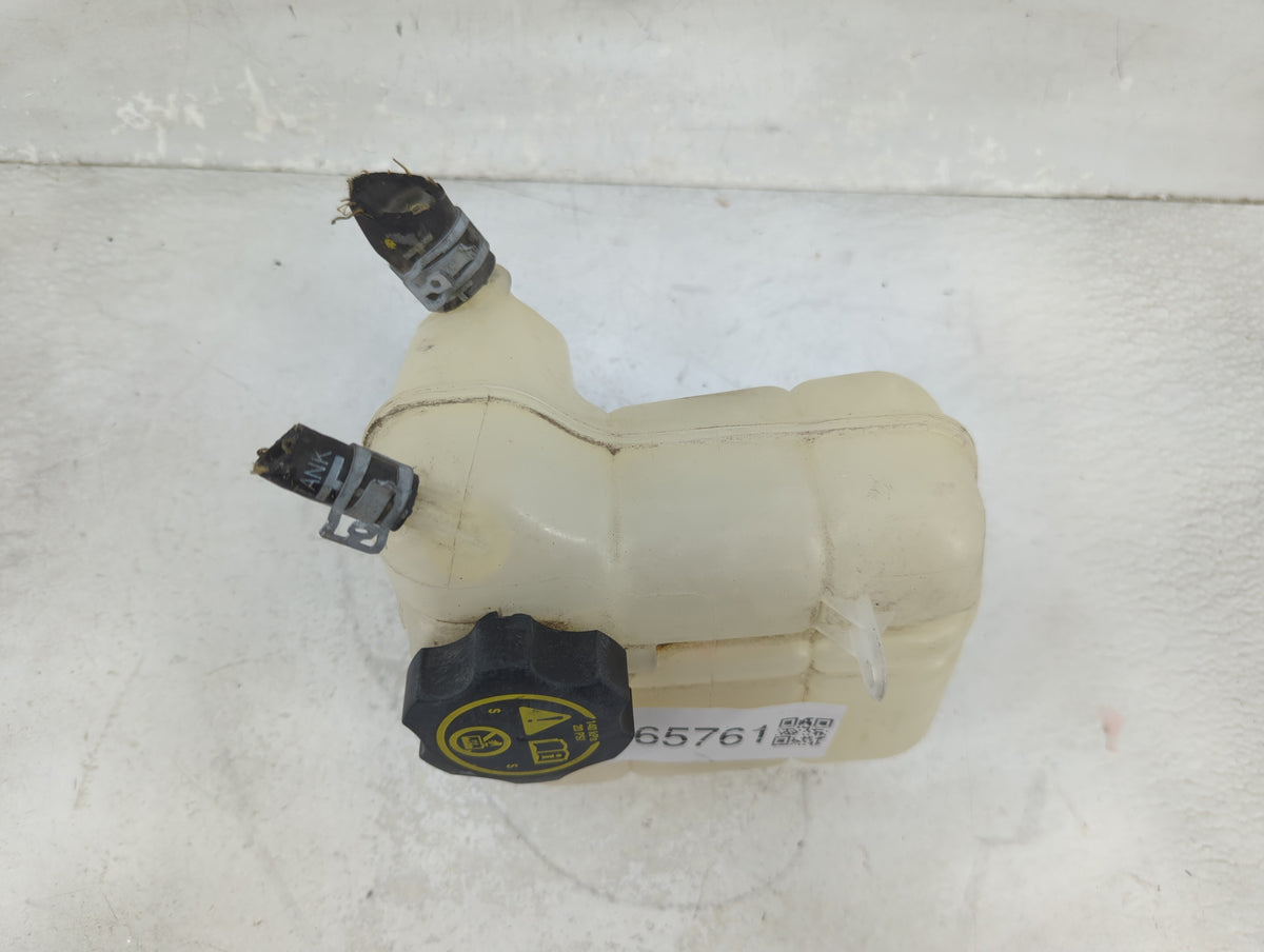 2013 Chevrolet Malibu Radiator Coolant Overflow Expansion Tank Bottle 1465761 - Oemusedautoparts1.com