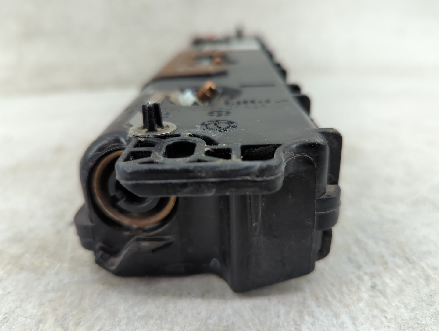 2014-2016 Chevrolet Malibu Air Bag Driver Left Knee OEM P/N:22966684 Fits Fits 2014 2015 2016 2017 OEM Used Auto Parts - Oem