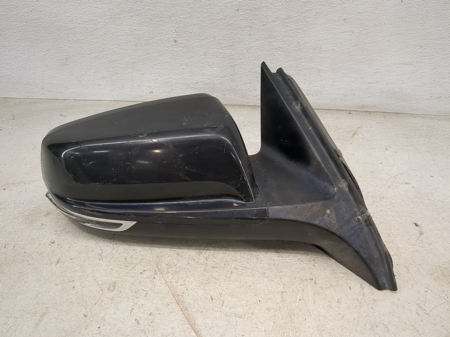 2014-2016 Chevrolet Malibu Passenger Side View Mirror - Right Door Mirror OEM Used - Oemusedautoparts1.com