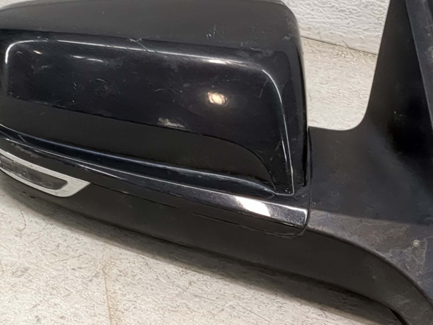 2014-2016 Chevrolet Malibu Passenger Side View Mirror - Right Door Mirror OEM Used - Oemusedautoparts1.com
