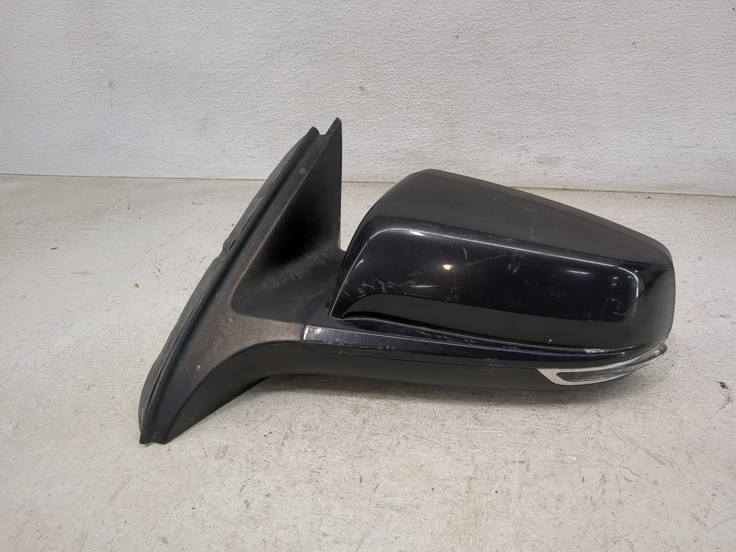 2014-2016 Chevrolet Malibu Driver Side View Mirror - Left Door Mirror OEM Used - Oemusedautoparts1.com