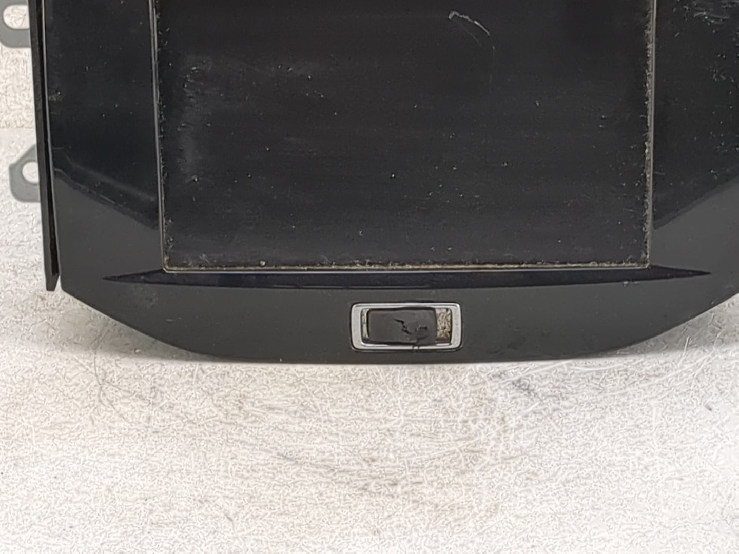 2013-2016 Chevrolet Malibu Information Display Screen 1468309 - Oemusedautoparts1.com
