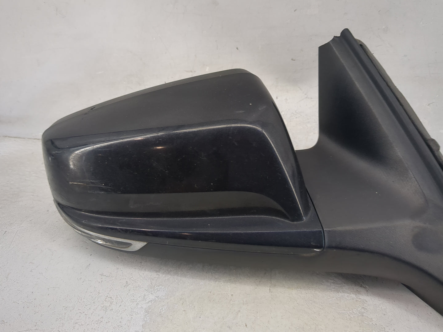 2014-2016 Chevrolet Malibu Passenger Side View Mirror - Right Door Mirror OEM Used - Oemusedautoparts1.com