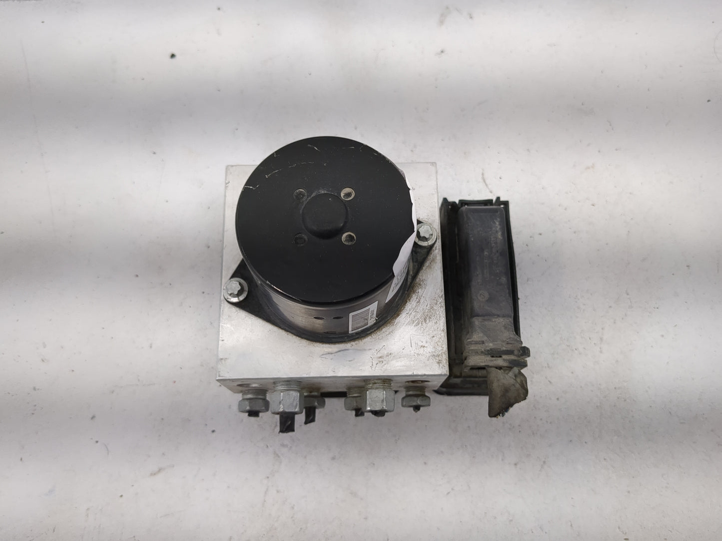 2013-2016 Chevrolet Malibu ABS Pump Control Module Replacement P/N:22863598 16817037 Fits Fits 2012 2013 2014 2015 2016 OEM 