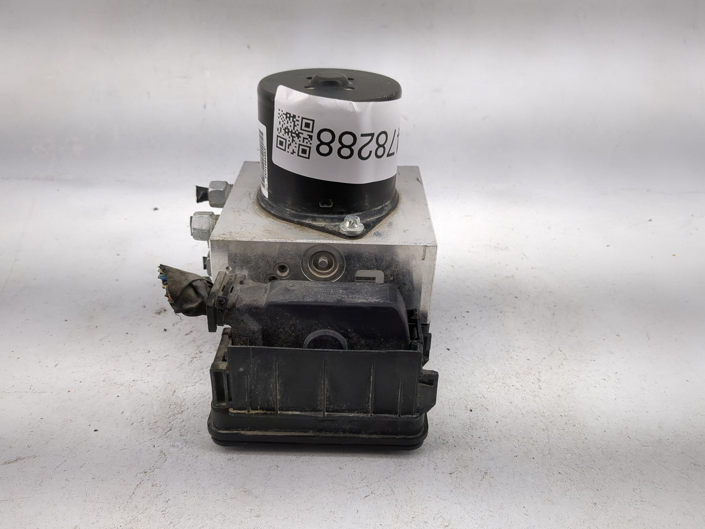 2013-2016 Chevrolet Malibu ABS Pump Control Module Replacement P/N:22863598 16817037 Fits Fits 2012 2013 2014 2015 2016 OEM 
