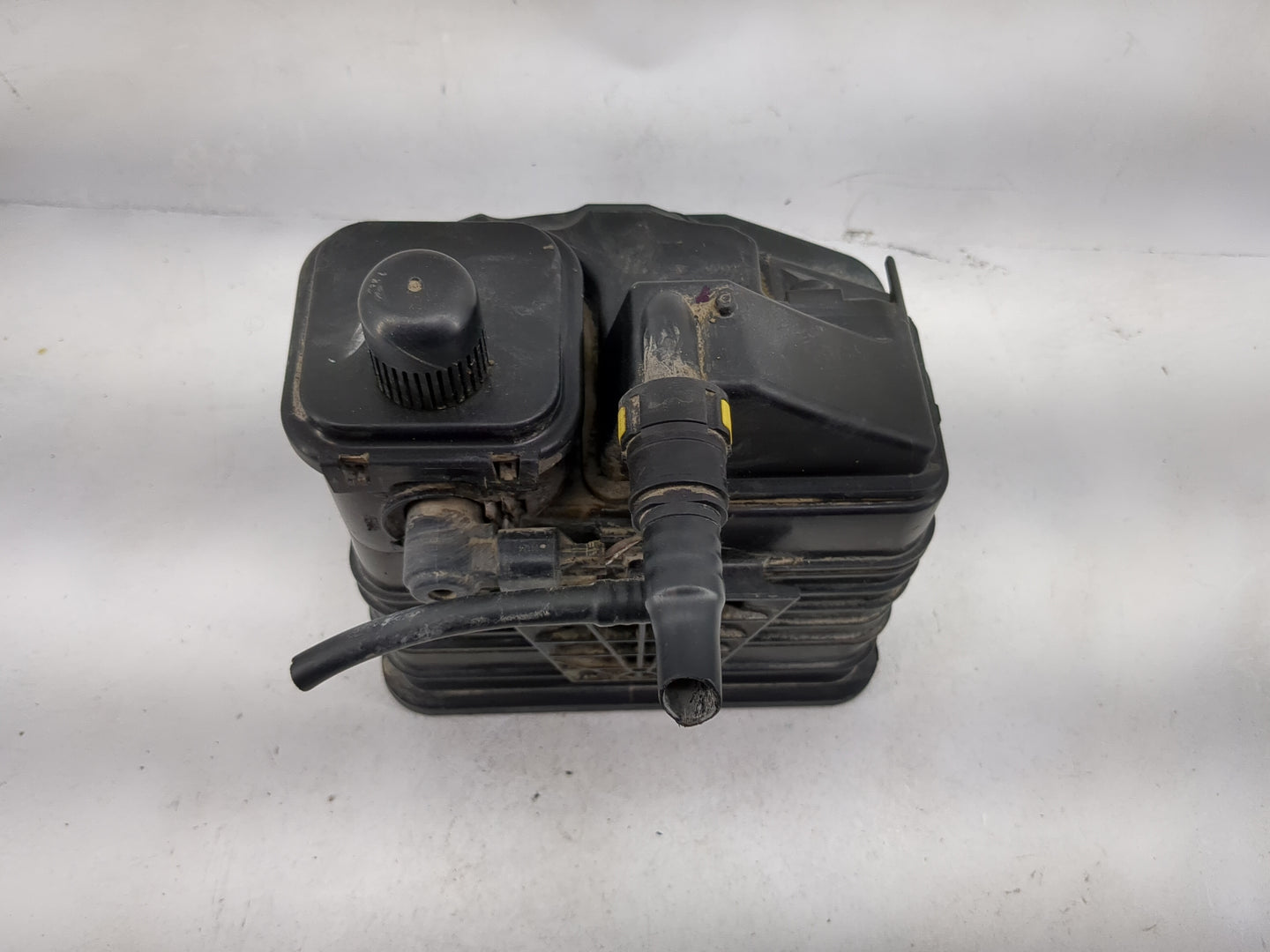 2015 Chevrolet Malibu Fuel Vapor Charcoal Canister 1479244 - Oemusedautoparts1.com