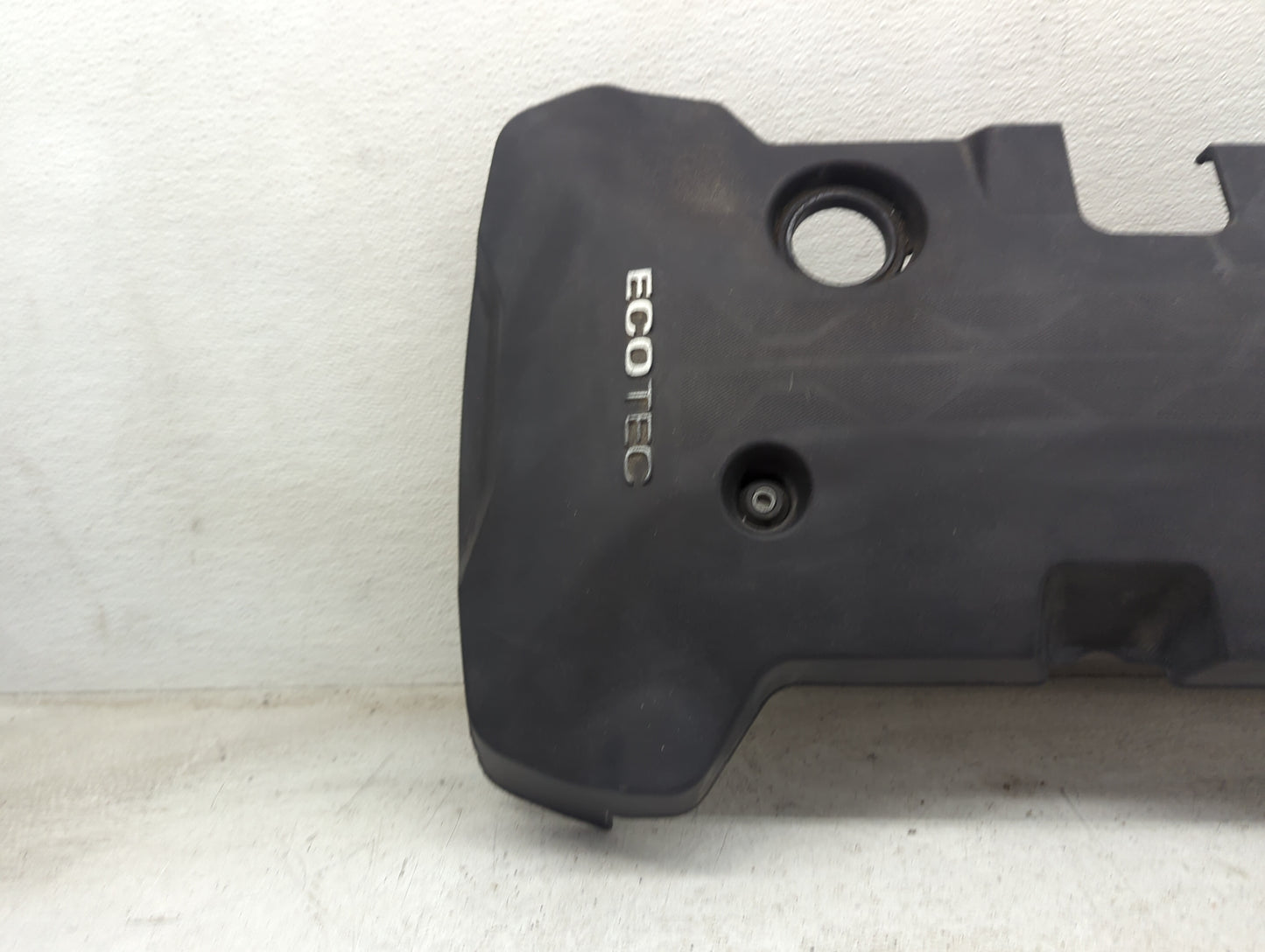 2015 Chevrolet Malibu Engine Cover 1479491 - Oemusedautoparts1.com