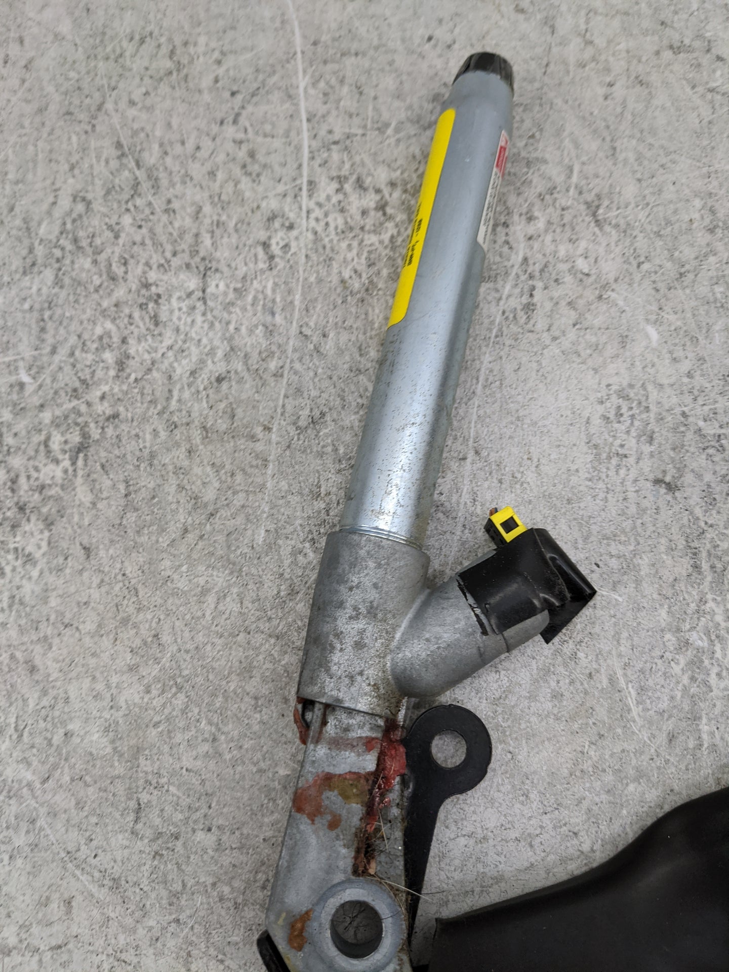 2015 Chevrolet Malibu Passenger Right Seat Belt Rear Retractor - Oemusedautoparts1.com