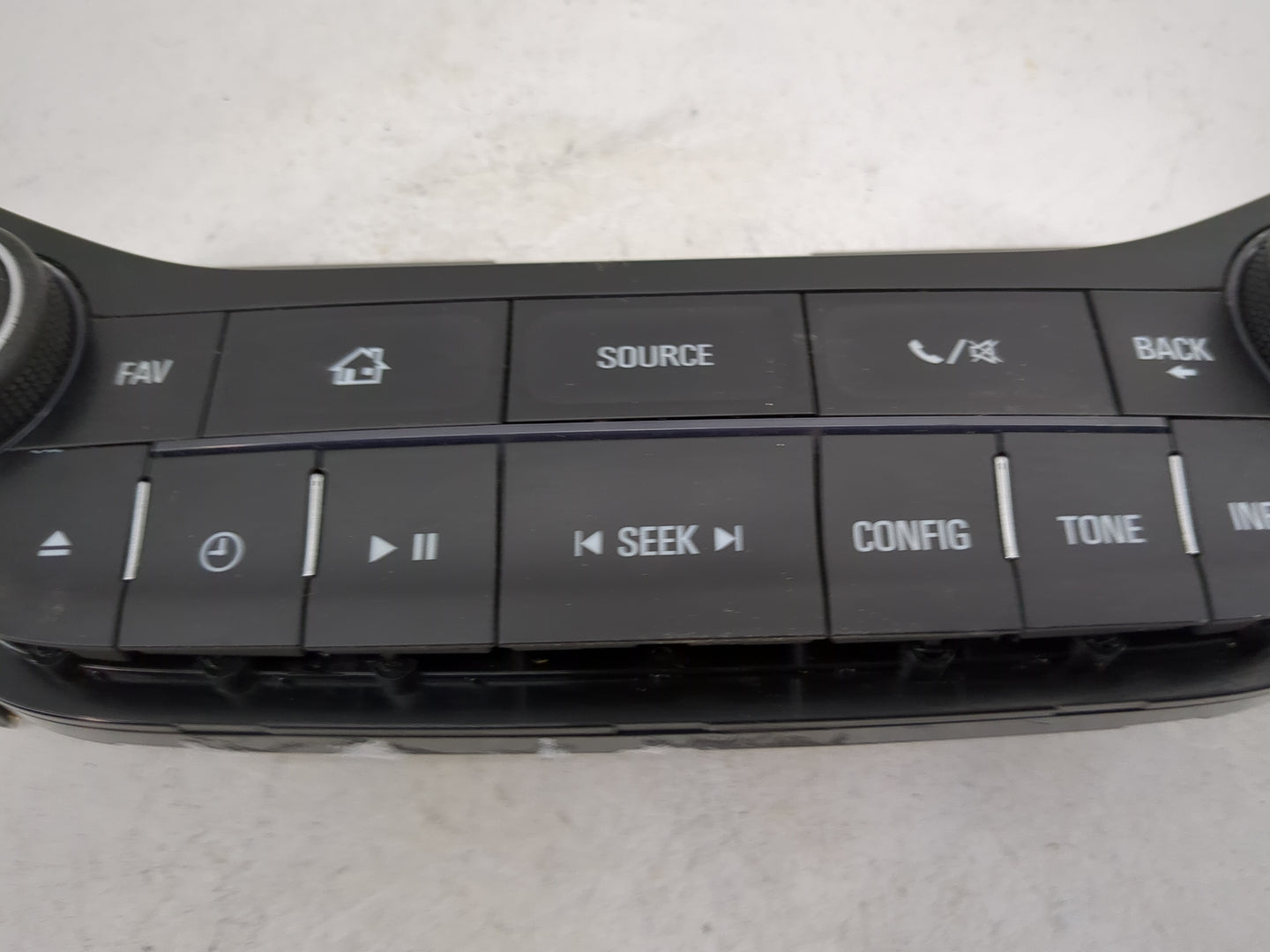 2014-2016 Chevrolet Malibu Radio Control Panel 1480509 - Oemusedautoparts1.com