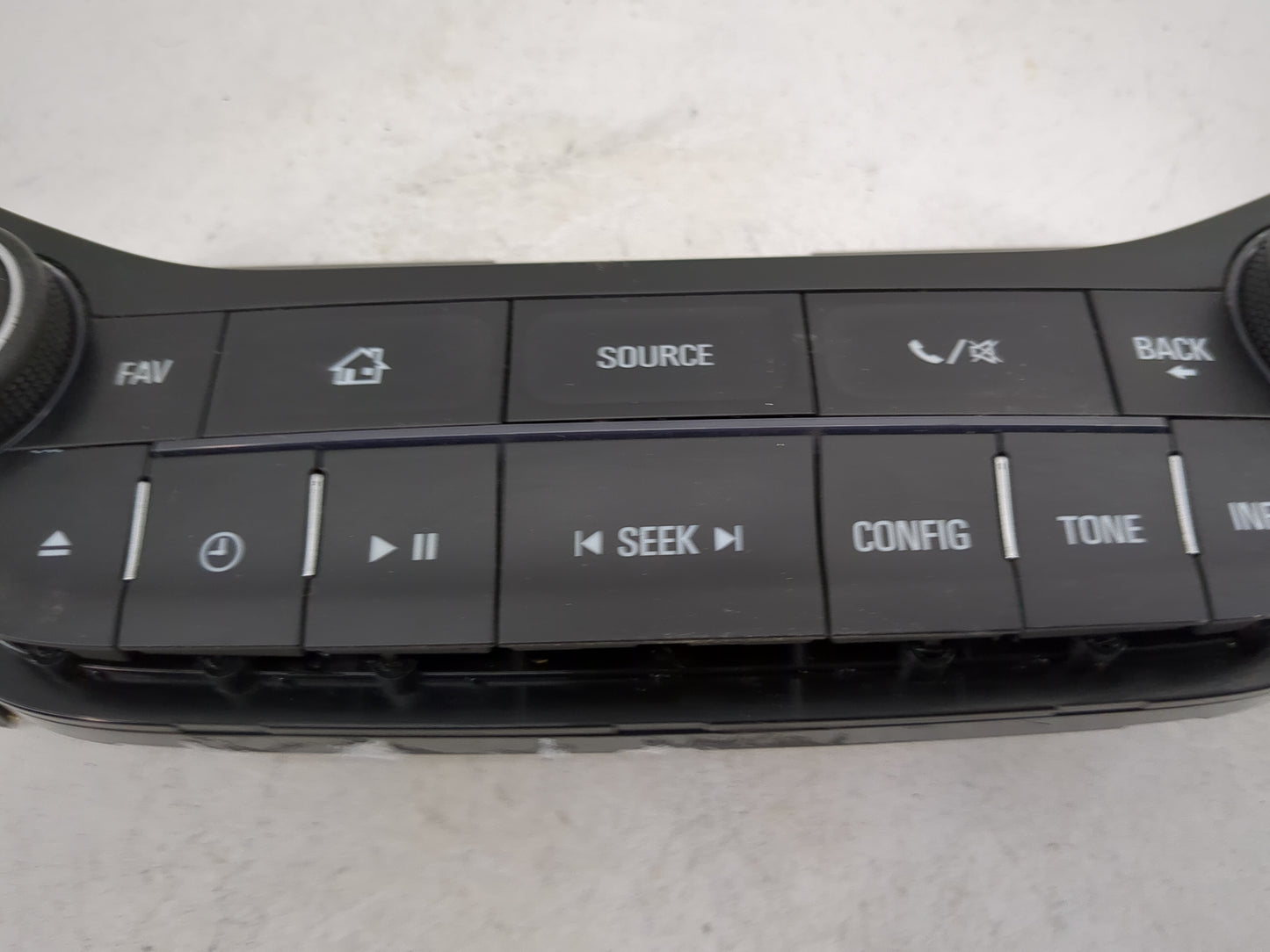 2014-2016 Chevrolet Malibu Radio Control Panel 1480509 - Oemusedautoparts1.com