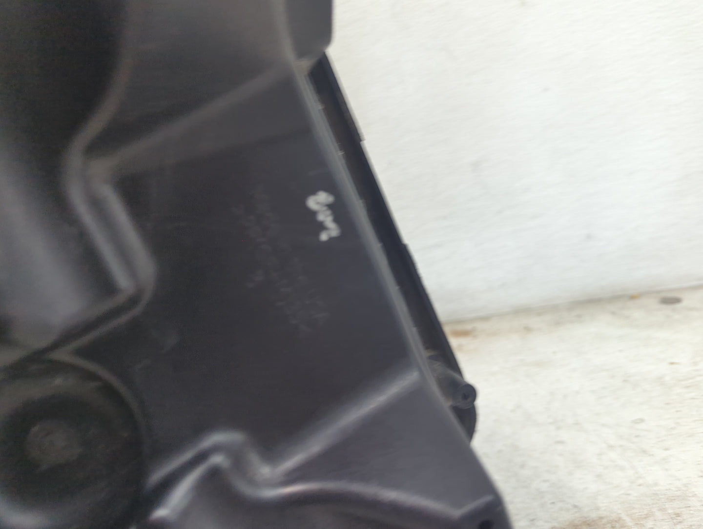 2014-2015 Chevrolet Malibu Air Cleaner Intake-duct Hose Tube 1481296 - Oemusedautoparts1.com