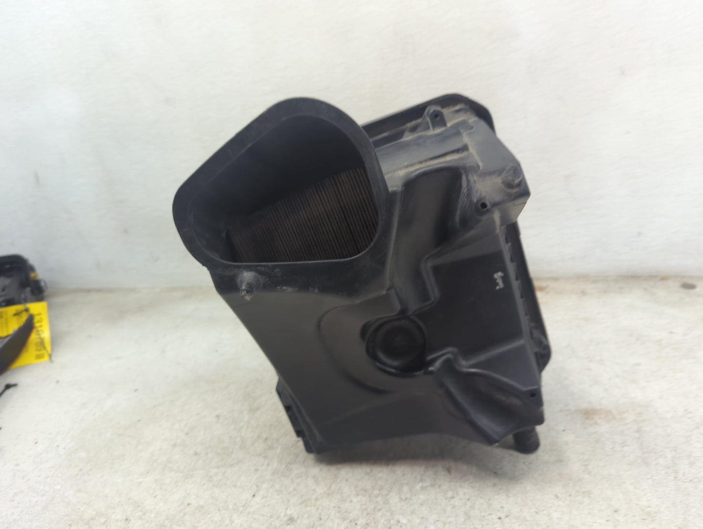2014-2015 Chevrolet Malibu Air Cleaner Intake-duct Hose Tube 1481296 - Oemusedautoparts1.com