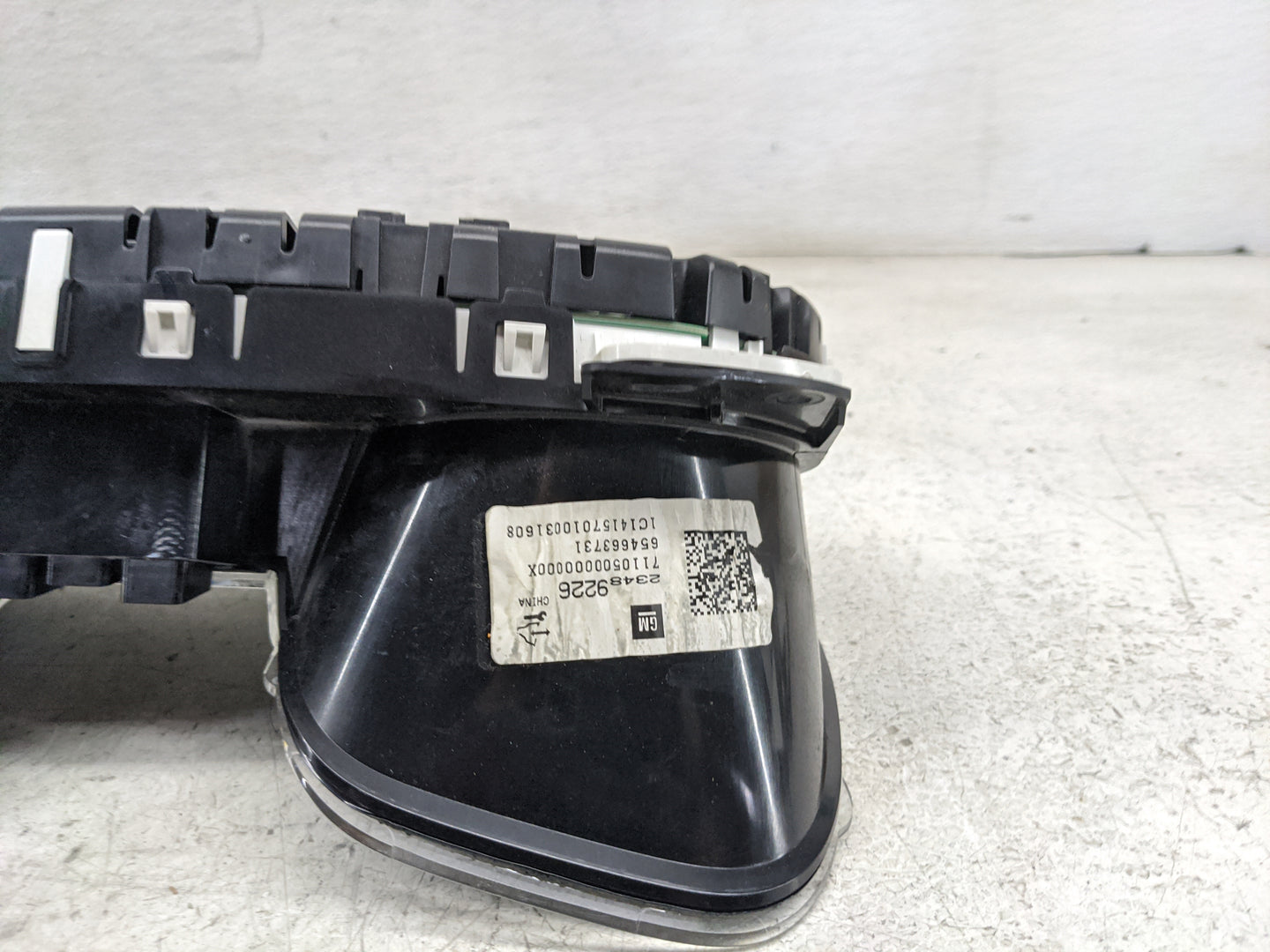 2014-2016 Chevrolet Malibu Instrument Cluster Speedometer Gauges P/N:23489226 71105000000X Miles: Fits Fits 2014 2015 2016 O