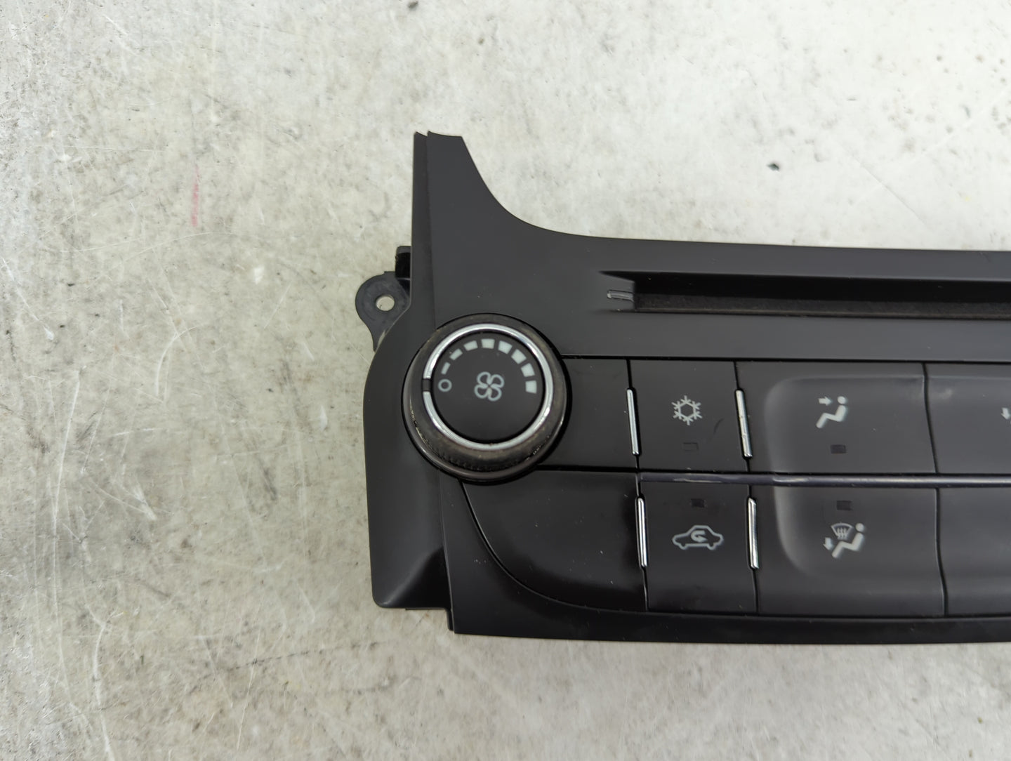 2014-2016 Chevrolet Malibu Climate Control Module Temperature AC/Heater Replacement P/N:23465797 545290509 Fits OEM Used Aut